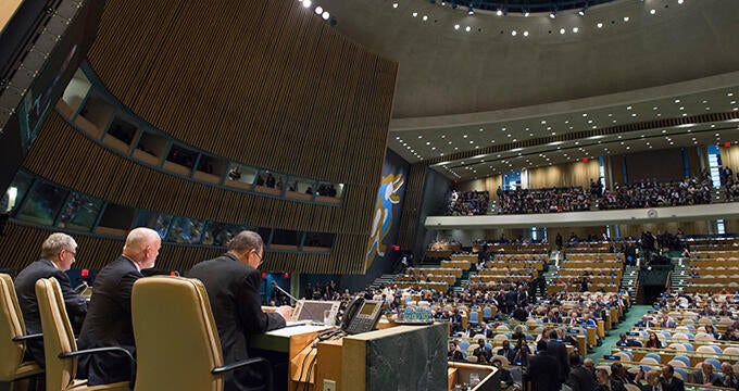 World leaders adopt ground-breaking plan to address refugee and migrant crisis 