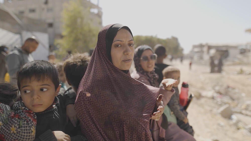 كل يوم هو محاولة للبقاء على قيد الحياة: واقع الوالدية في غزة