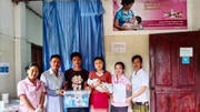En République démocratique populaire lao, les sages-femmes prodiguent des soins essentiels adaptés aux communautés ethniques du pays